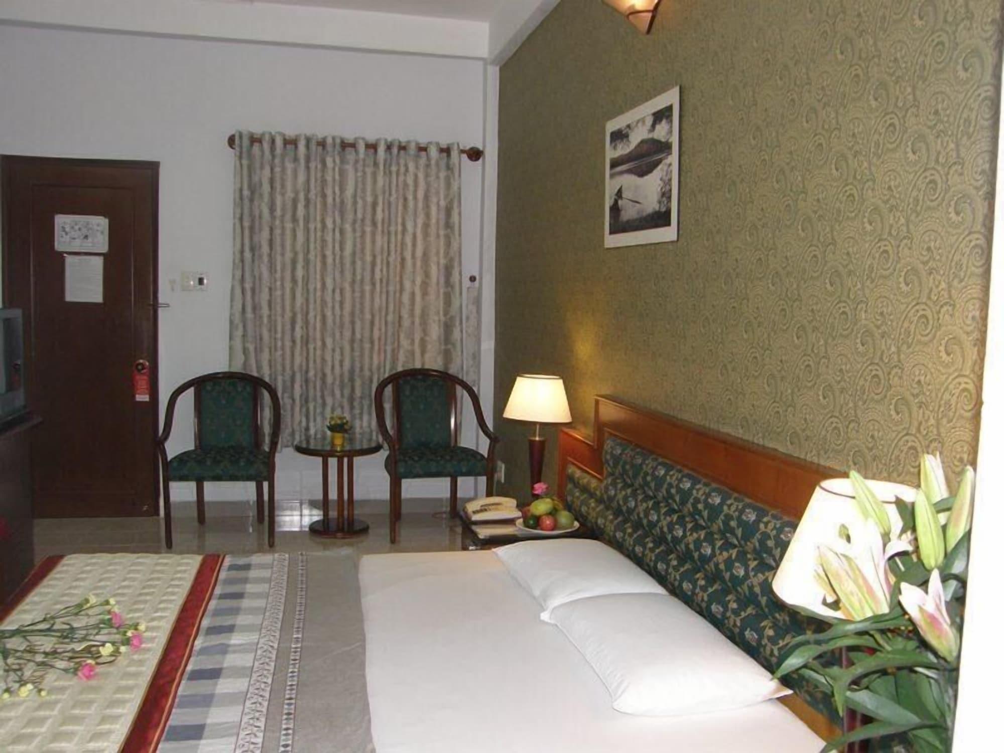 Khach San Trung Mai Hotell Ho Chi Minh-staden Exteriör bild