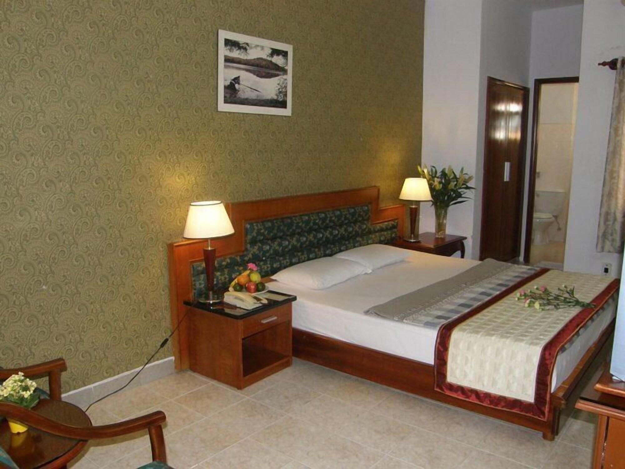 Khach San Trung Mai Hotell Ho Chi Minh-staden Exteriör bild