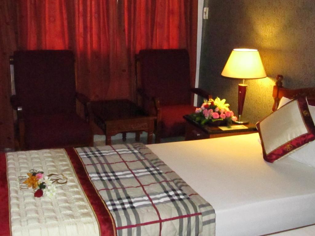 Khach San Trung Mai Hotell Ho Chi Minh-staden Exteriör bild