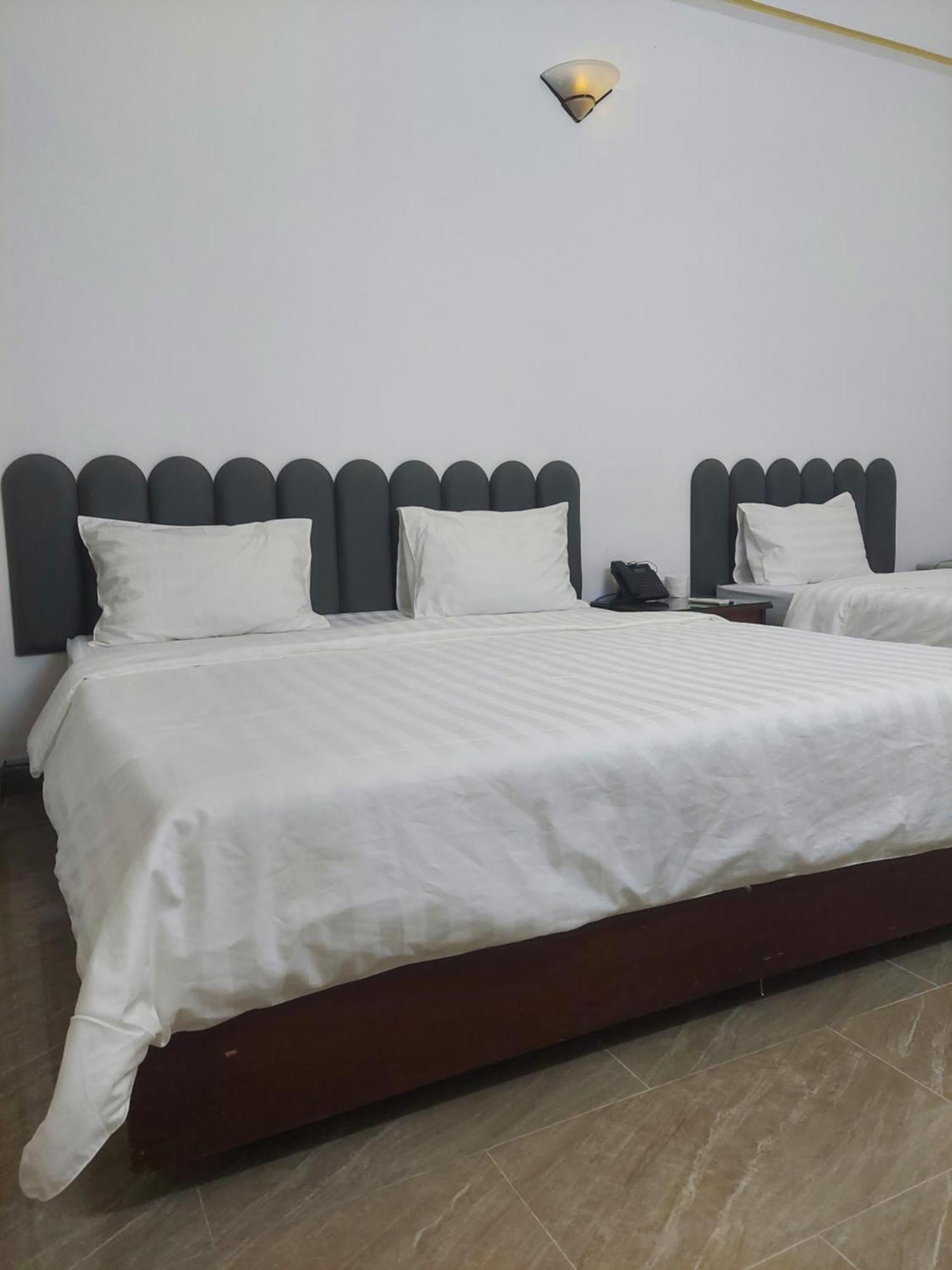 Khach San Trung Mai Hotell Ho Chi Minh-staden Exteriör bild