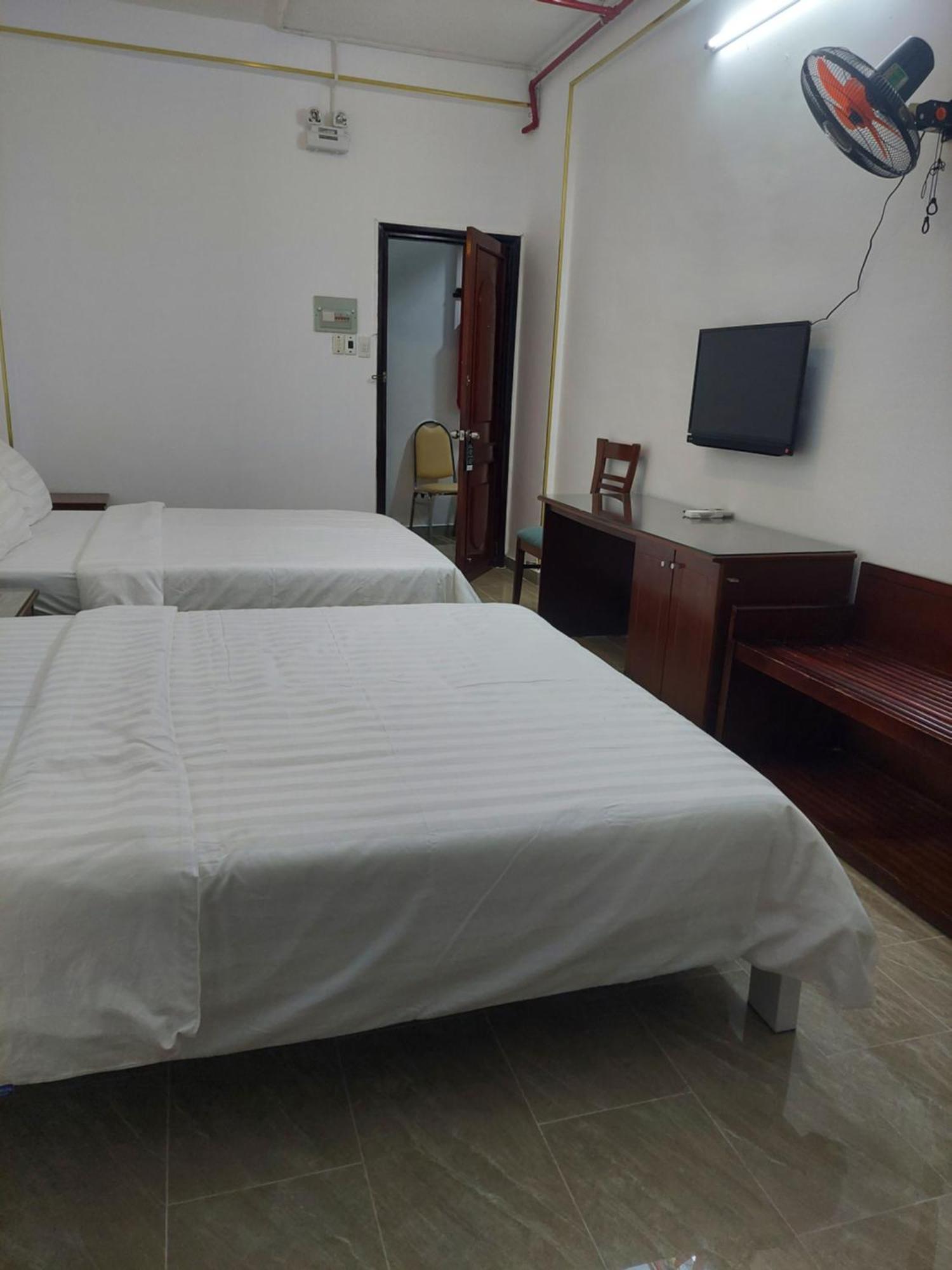 Khach San Trung Mai Hotell Ho Chi Minh-staden Exteriör bild