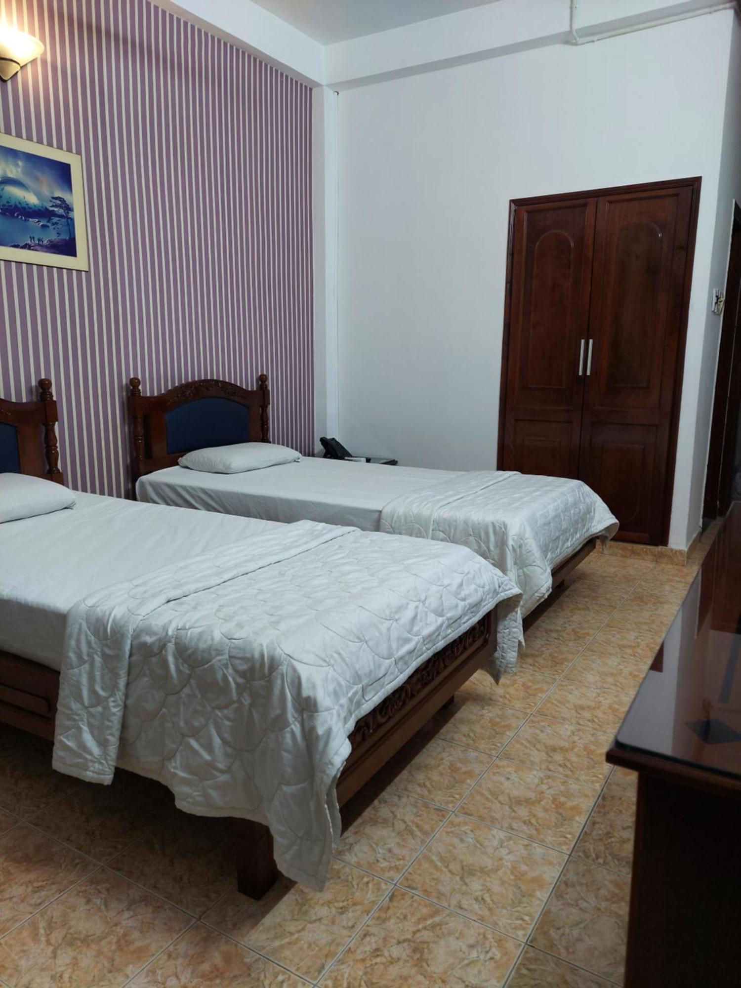 Khach San Trung Mai Hotell Ho Chi Minh-staden Exteriör bild
