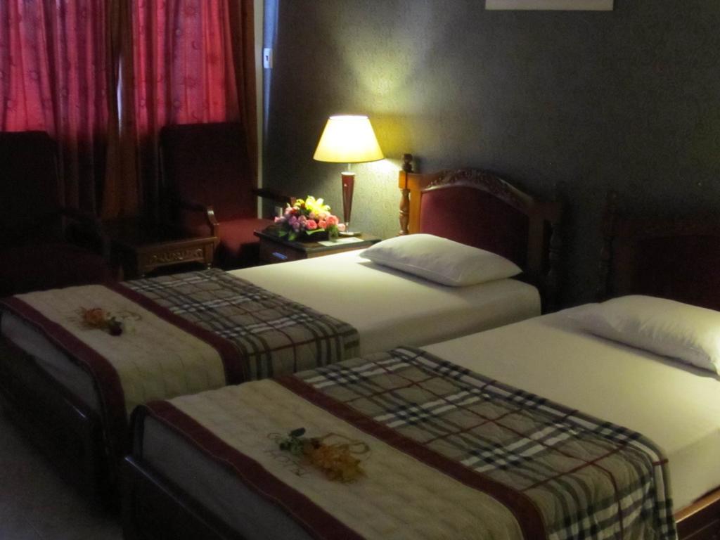 Khach San Trung Mai Hotell Ho Chi Minh-staden Exteriör bild