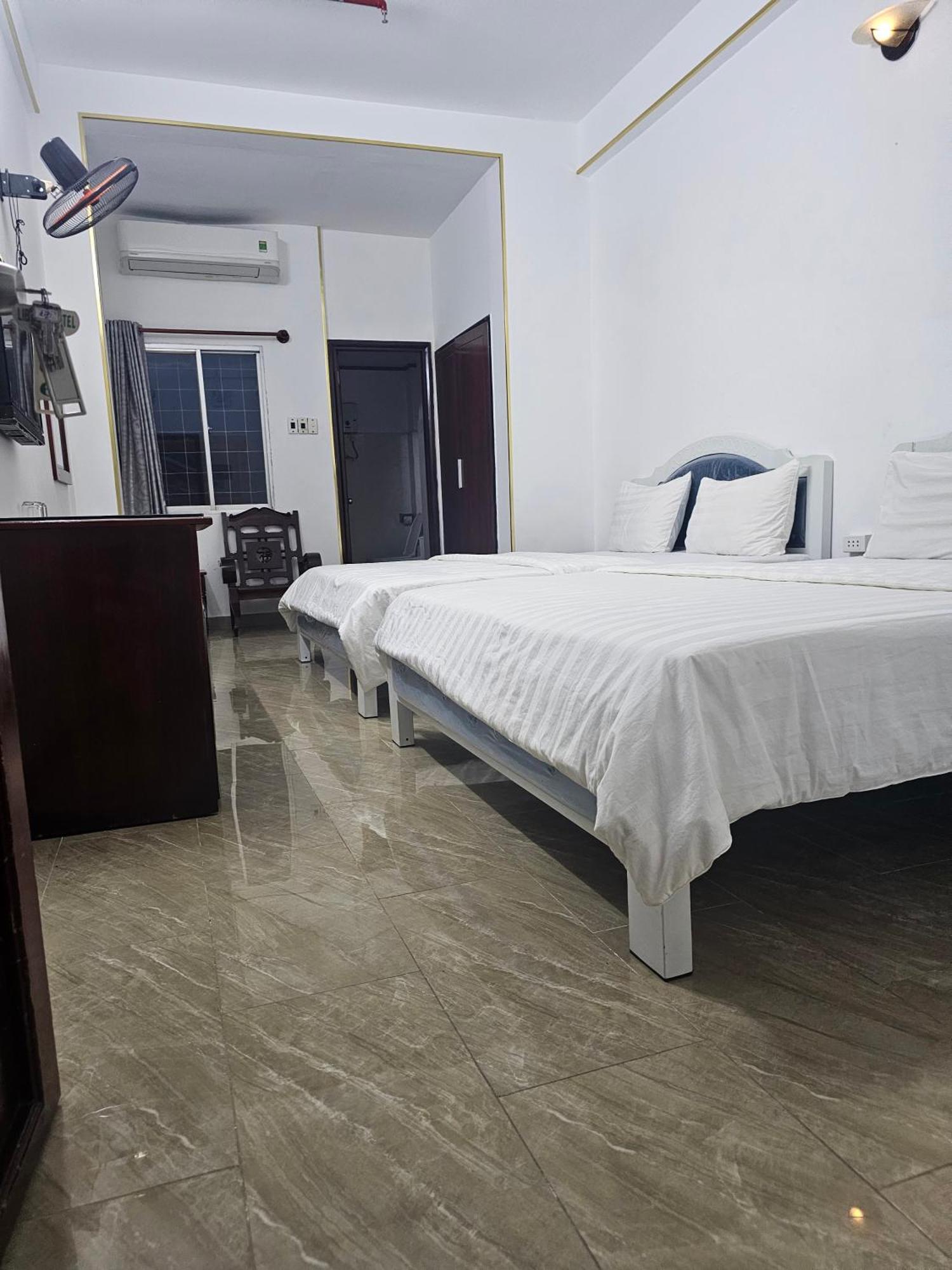 Khach San Trung Mai Hotell Ho Chi Minh-staden Exteriör bild