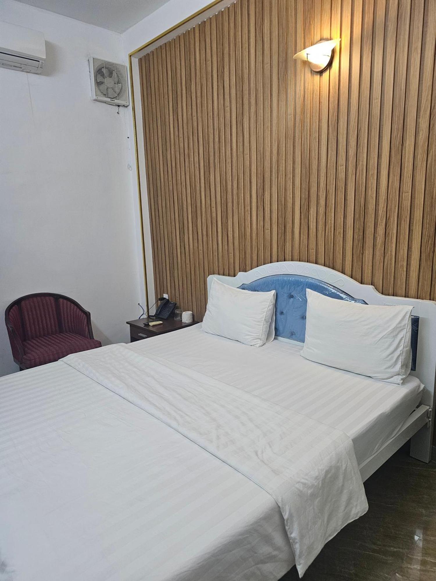 Khach San Trung Mai Hotell Ho Chi Minh-staden Exteriör bild