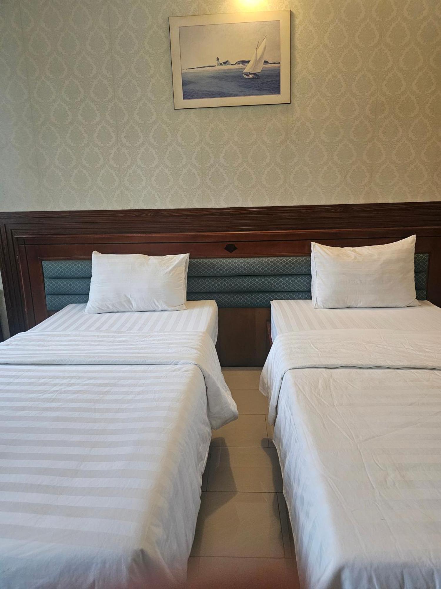 Khach San Trung Mai Hotell Ho Chi Minh-staden Exteriör bild
