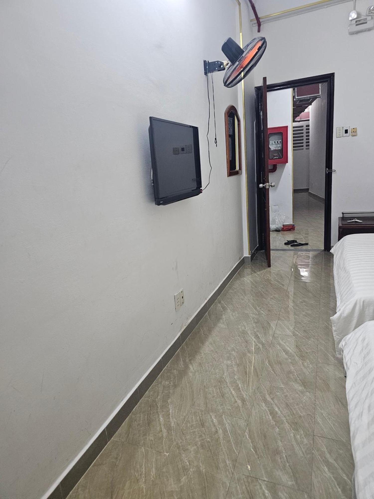 Khach San Trung Mai Hotell Ho Chi Minh-staden Exteriör bild