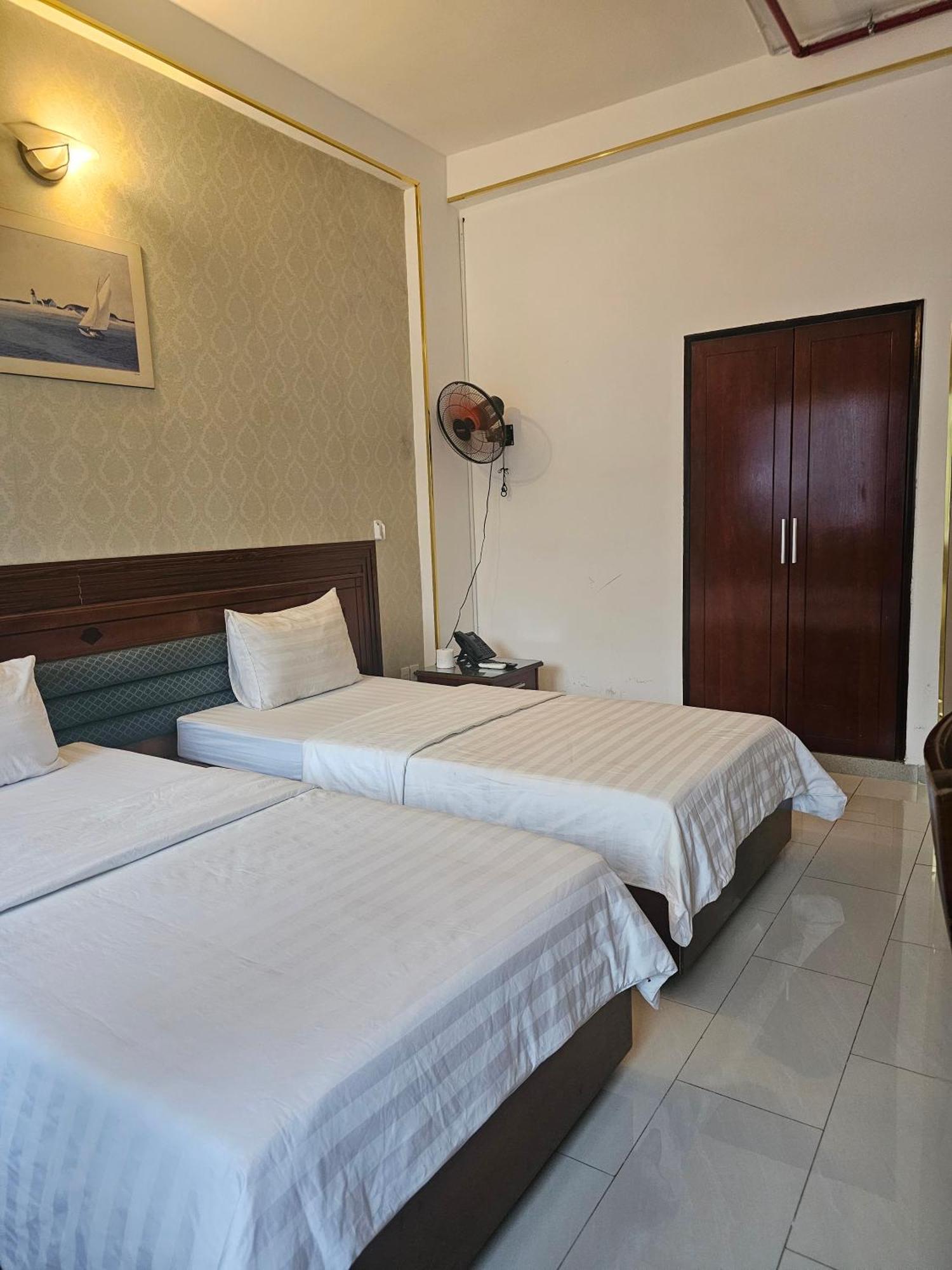 Khach San Trung Mai Hotell Ho Chi Minh-staden Exteriör bild