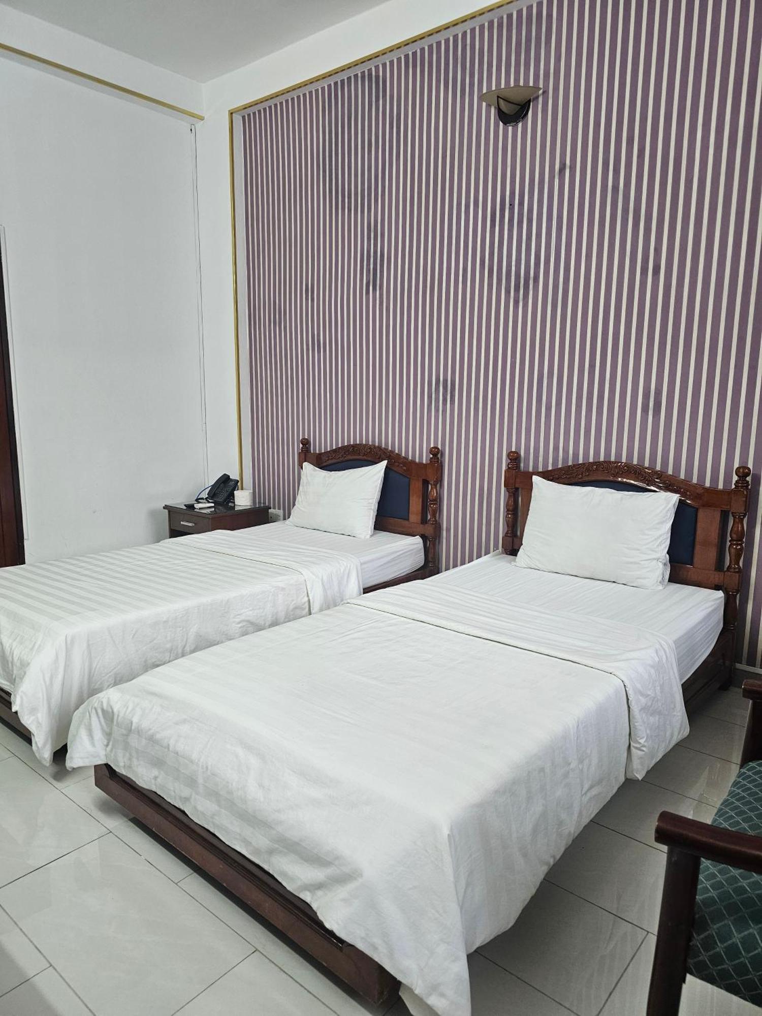 Khach San Trung Mai Hotell Ho Chi Minh-staden Exteriör bild