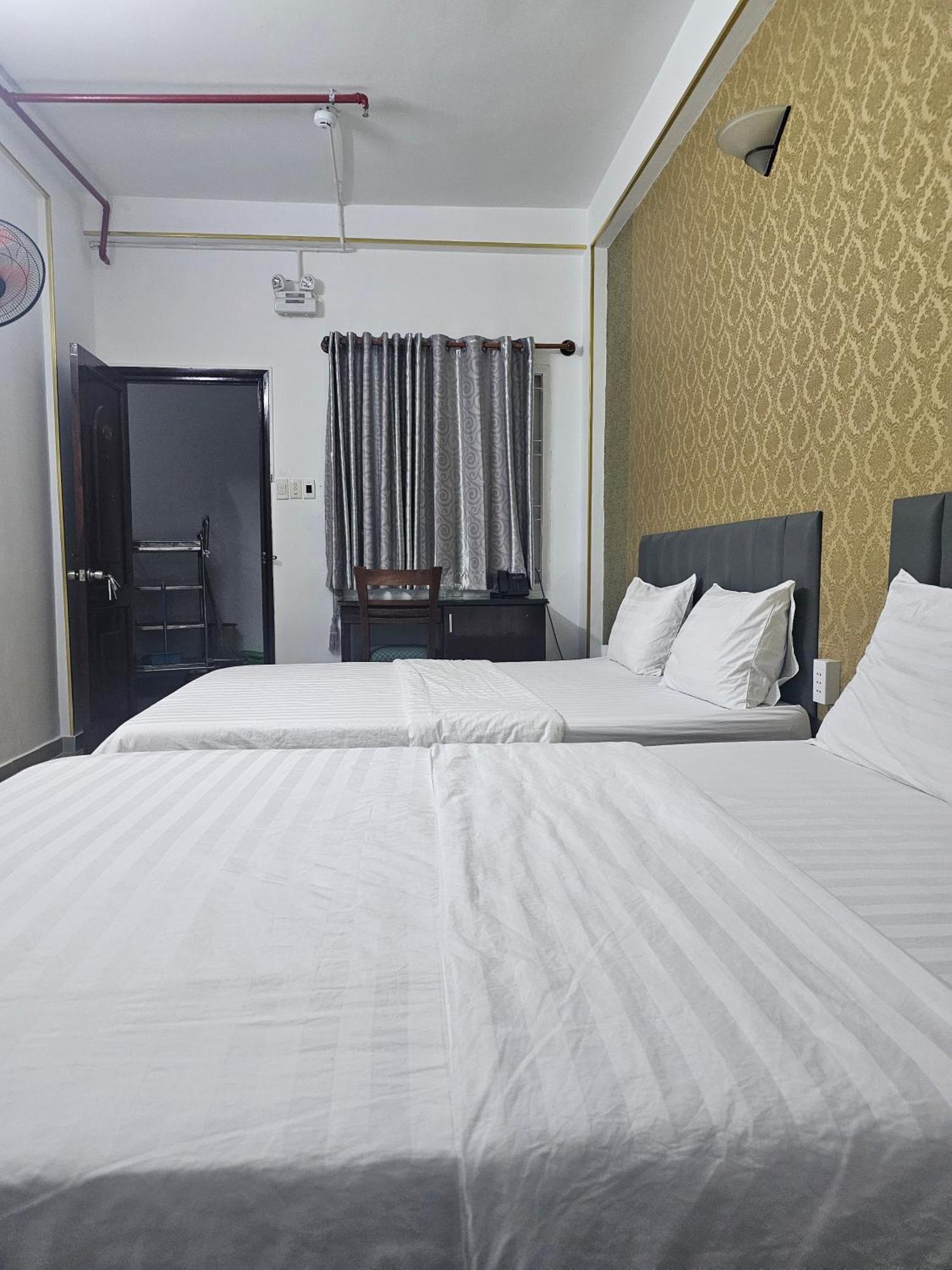 Khach San Trung Mai Hotell Ho Chi Minh-staden Exteriör bild