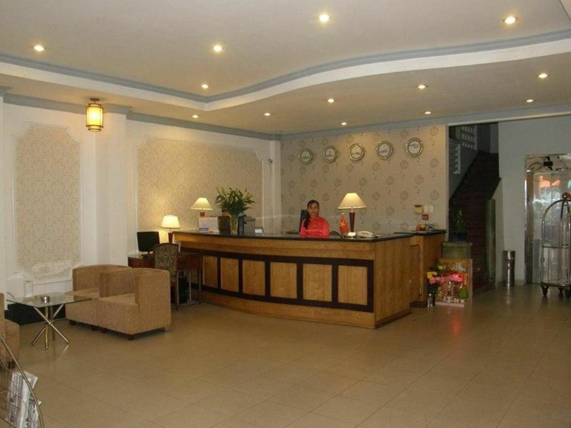 Khach San Trung Mai Hotell Ho Chi Minh-staden Exteriör bild